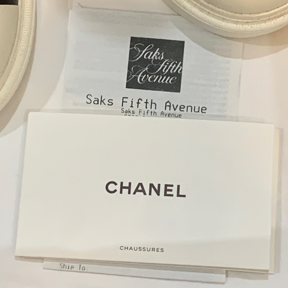 AUTHENTIC 2025 CHANEL Black and Cream Logo Rain Boots BRAND NEW 37 receipt - Picture 3 of 17
